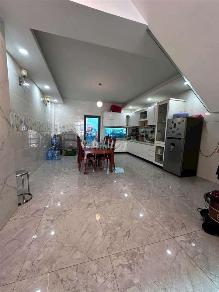 Cho thuê biệt thự full nội thất sát siêu thị Aeonmall dt 5*20m