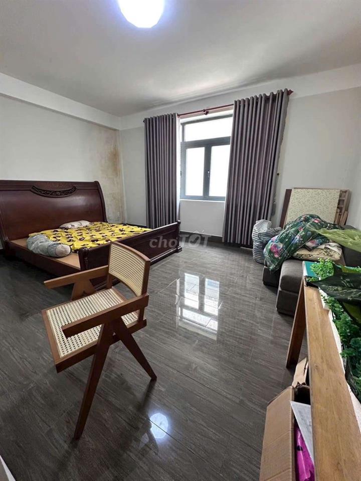 Cho thuê biệt thự full nội thất sát siêu thị Aeonmall dt 5*20m