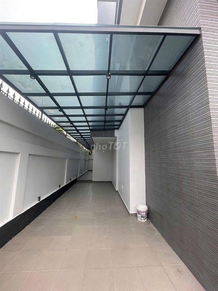 Cho thuê góc biệt thự full nội thất tên lửa dt 10*20m