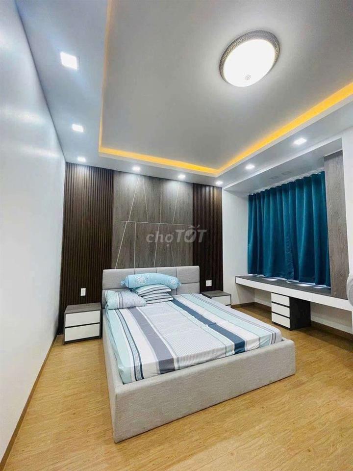 Cho thuê góc biệt thự full nội thất tên lửa dt 10*20m
