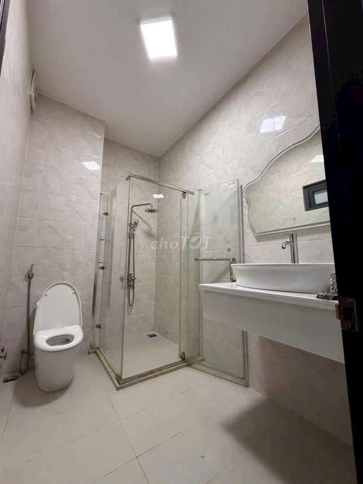 Cho thuê nhà mới MTNB khu tên lửa dt 4?5*20m