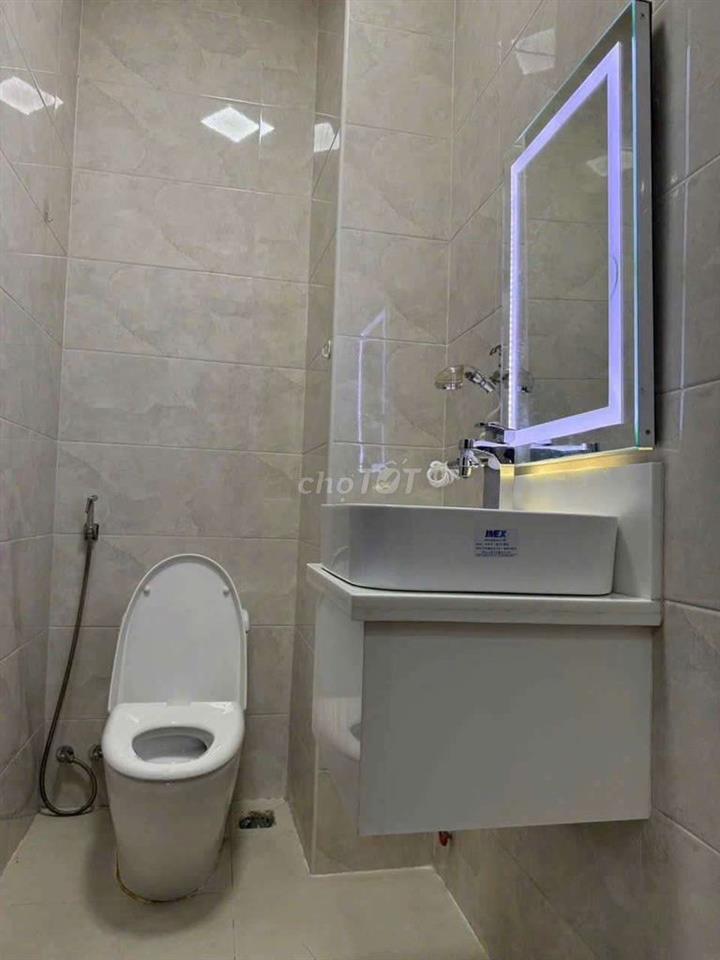 Cho thuê nhà mới MTNB khu tên lửa dt 4?5*20m