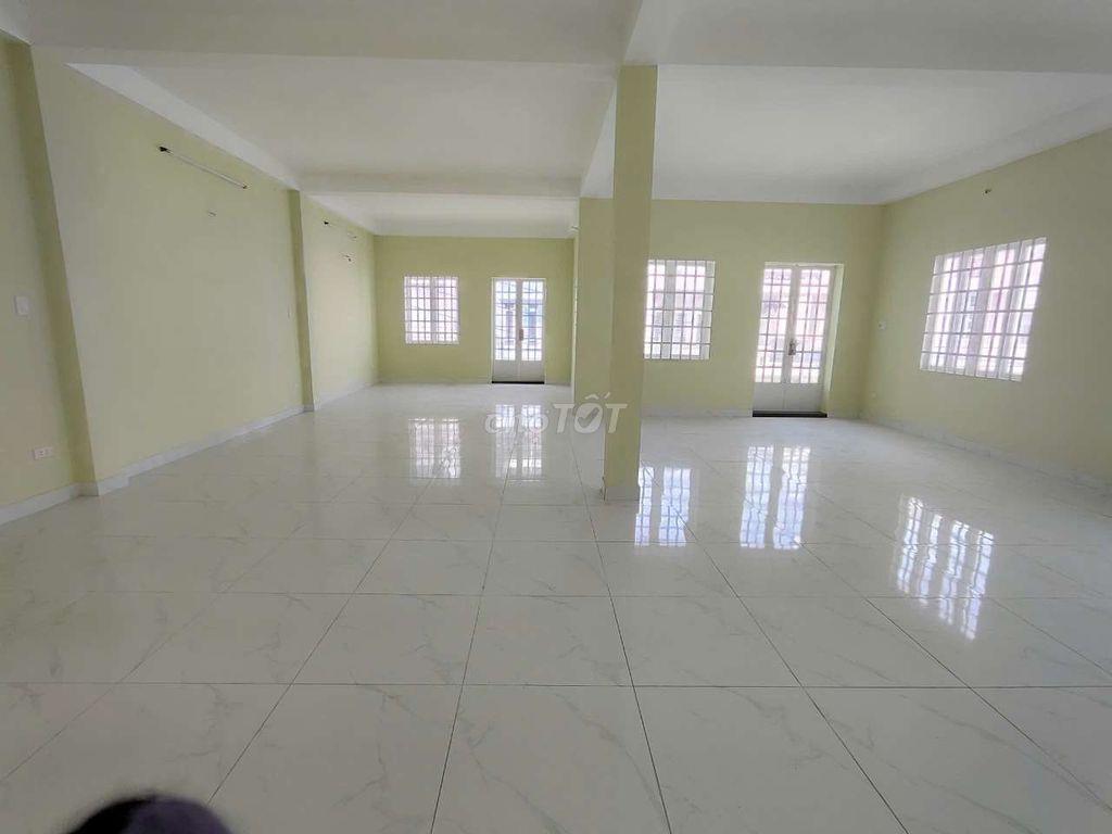 Cho thuê nhà góc 2mt khu tên lửa dt ,9*20m