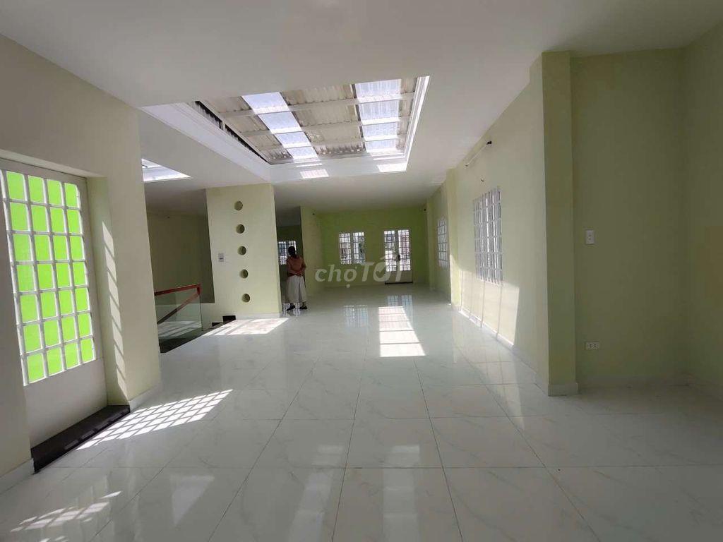 Cho thuê nhà góc 2mt khu tên lửa dt ,9*20m