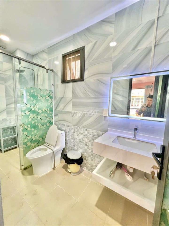 Cho thuê biệt thự full nội thất sát siêu thị Aeonmall dt 10*20m