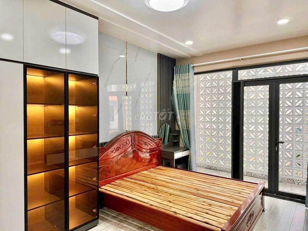 Cho thuê biệt thự full nội thất sát siêu thị Aeonmall dt 10*20m