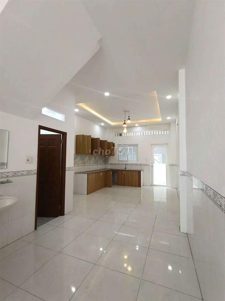 Cho thuê nhà MTNB khu tên lửa dt 4*20m