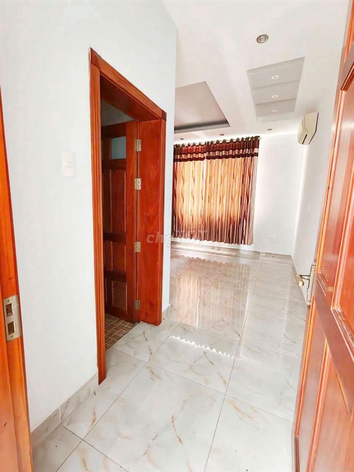 Cho thuê MTKD đường tên lửa dt 4.5*20m