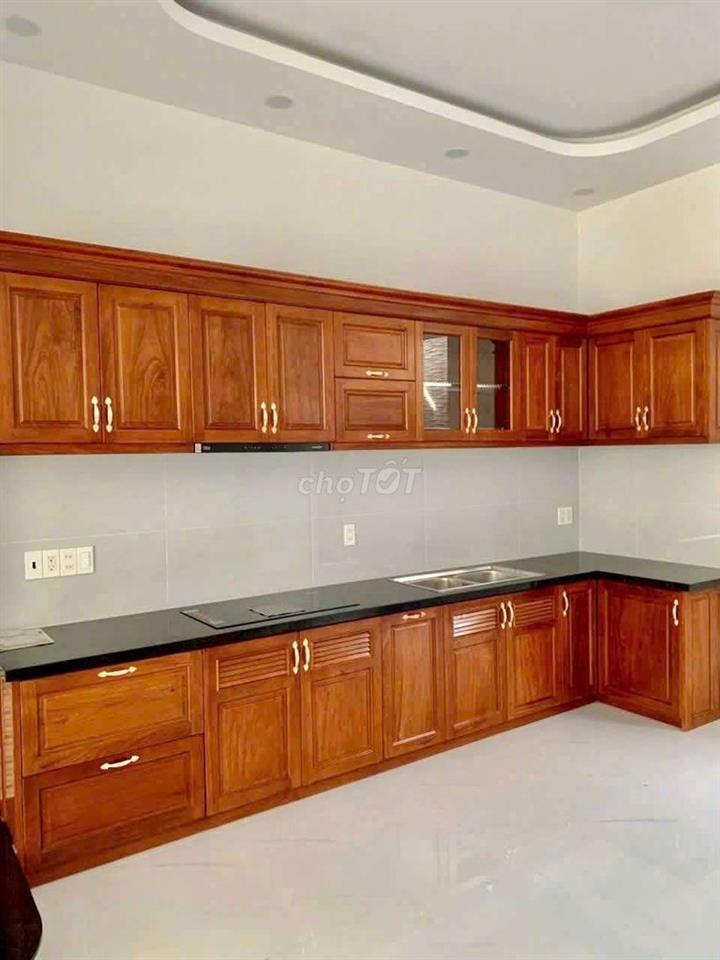 Cho thuê nhà mới gần ngay siêu thị Aeonmall dt 5*20m