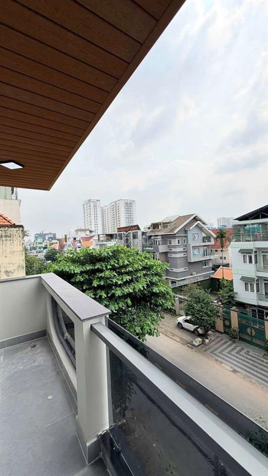 Cho thuê nhà mới tinh MTNB khu tên lửa dt 4.5*20m