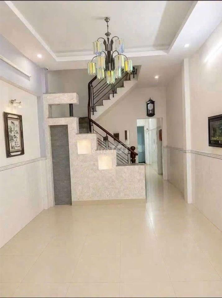 Cho thuê nhà MTNB khu tên lửa dt 4*20m