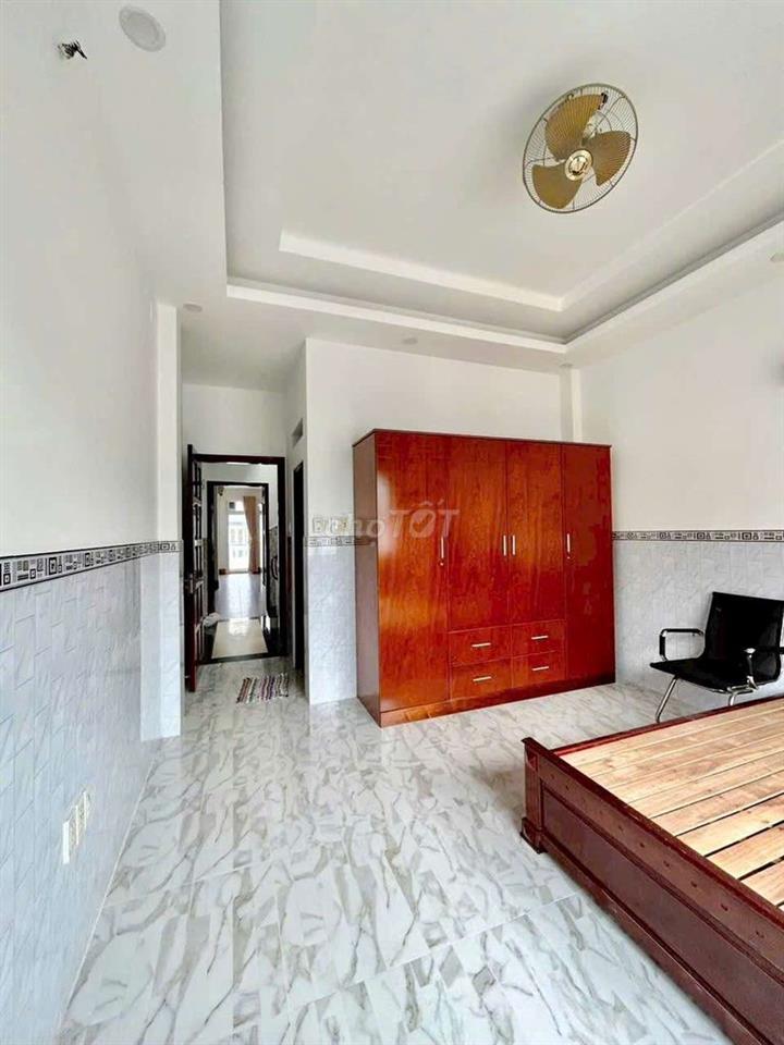 Cho thuê nhà mới Full nội thất khu tên lửa dt 4*20m
