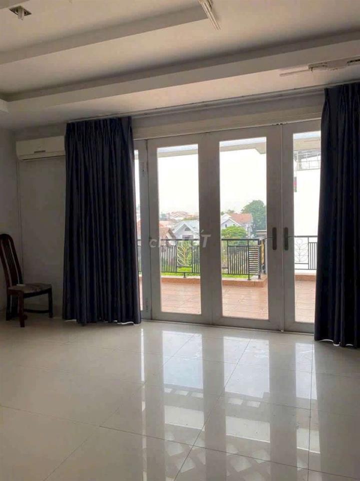 Cho thuê nhà full nội thất có hần dt 6*21m