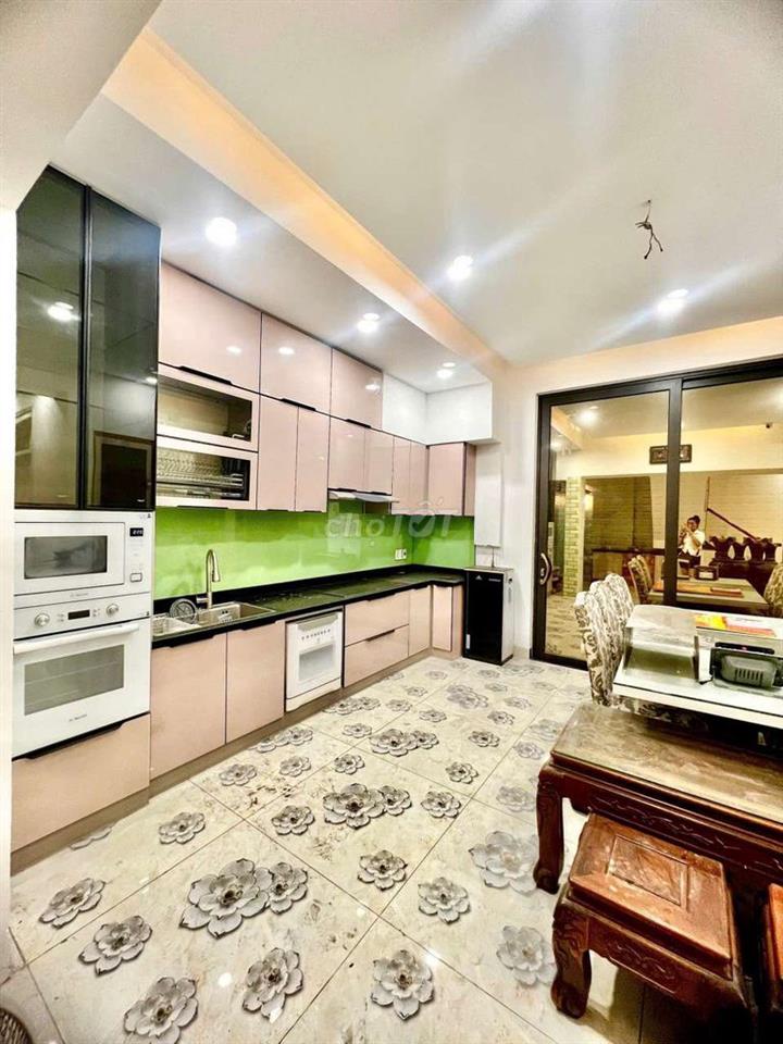 Cho thuê biệt thự full nội thất dt 12*13m