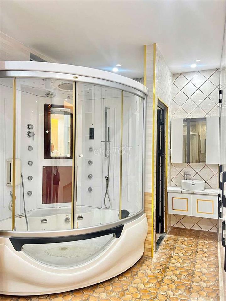 Cho thuê biệt thự full nội thất dt 12*13m