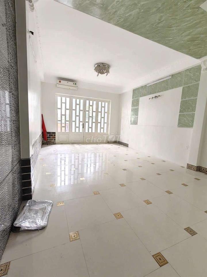 Cho thuê MTKD khu tên lửa dt 4.5*20m