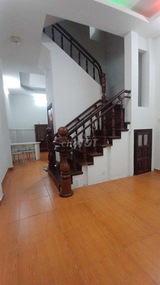 NHÀ MỚI ĐẸP Y HÌNH 1TRỆT 2 LẦU BAN CÔNG 4PN 3WC HẺM XE HƠI