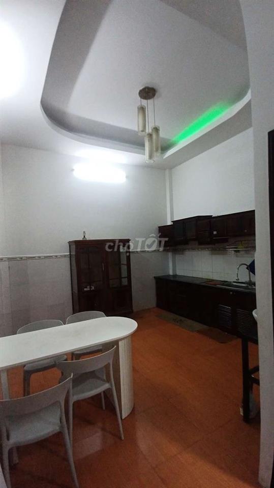 NHÀ MỚI ĐẸP Y HÌNH 1TRỆT 2 LẦU BAN CÔNG 4PN 3WC HẺM XE HƠI