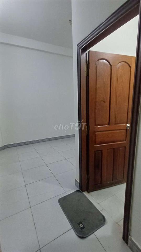 NHÀ MỚI ĐẸP Y HÌNH 1TRỆT 2 LẦU BAN CÔNG 4PN 3WC HẺM XE HƠI