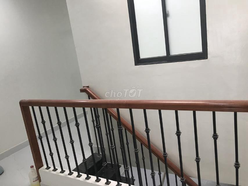 Cho thuê nhà mặt tiền đường 1B 80m2