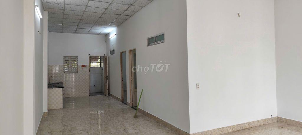 Chính chủ cho thuê nhà 6 x 22m gần trường học, bx miền tây. aeon mall.