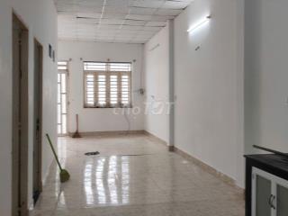 Cho Thuê Nhà 6 x 22m Rộng rãi, gần Aeon Bình Tân ,10/ 8 giao nhà.