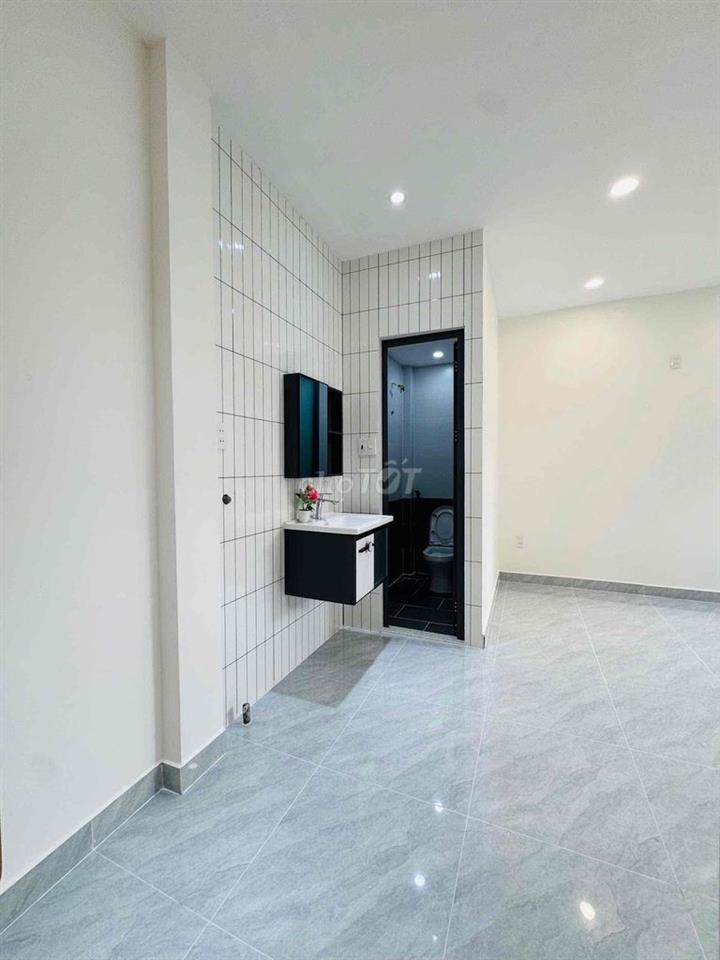 Nhà 55m² Tân Phú – 2 Lầu – Full Nội Thất – Hẻm Thông