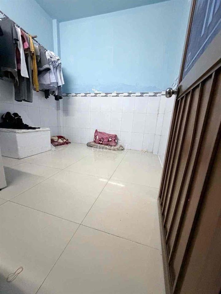 NHÀ CŨ HẺM Ô TÔ AO ĐÔI – 4x10M – GẦN TRƯỜNG NGUYỄN CÔNG TRỨ – 3,6 TỶ