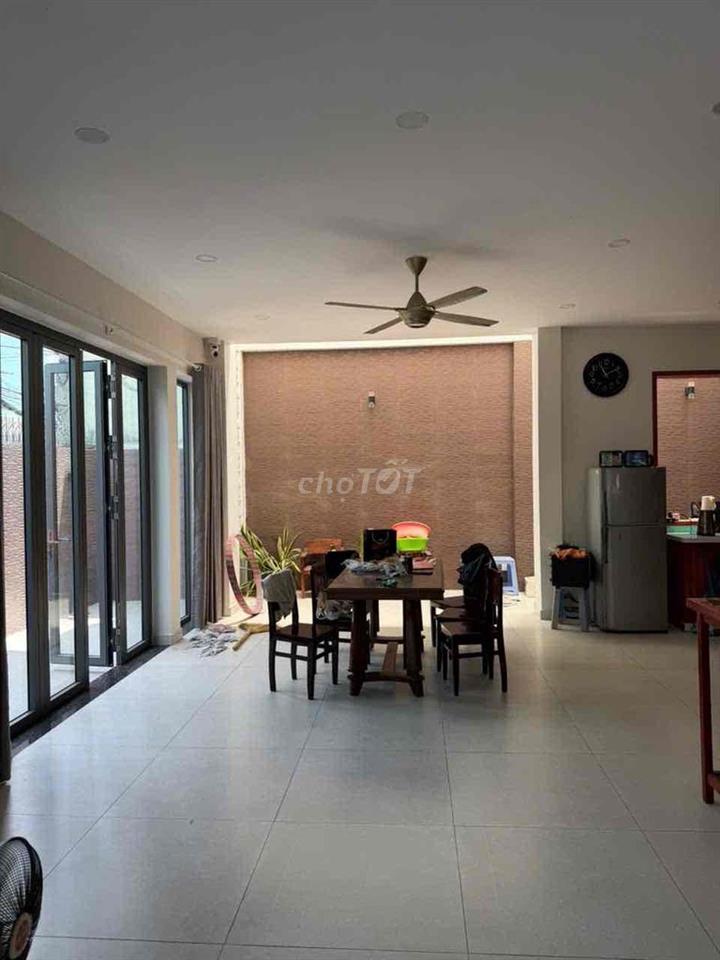 BIỆT THỰ MẶT PHỐ
