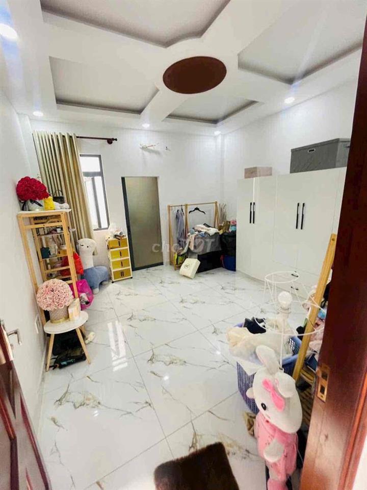 NHÀ CHO THUÊ MẶT TIỀN LÊ VĂN QUỚI