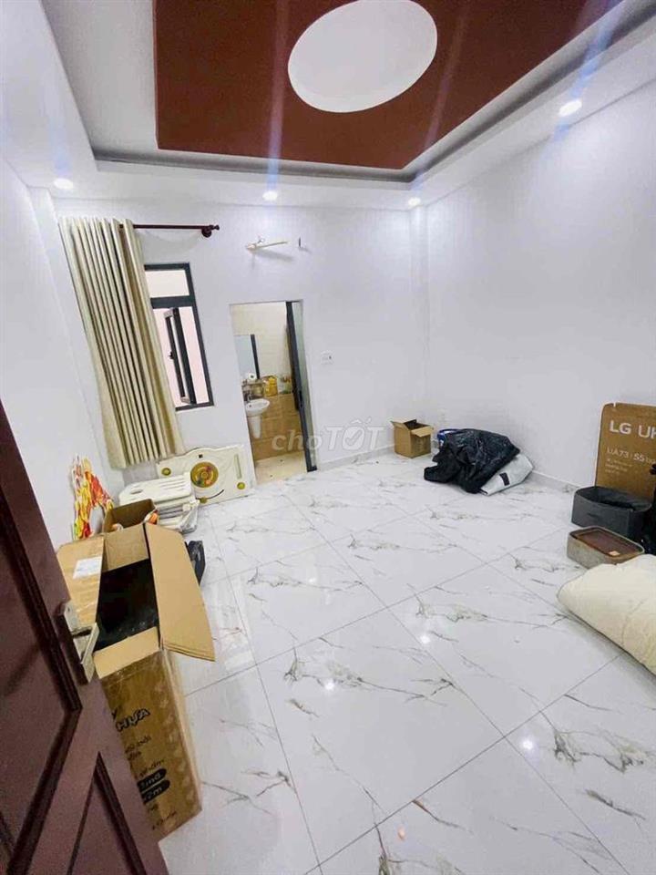 NHÀ CHO THUÊ MẶT TIỀN LÊ VĂN QUỚI