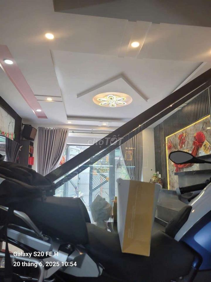 💥Cho thuê nhà 1trệt 3lầu 4pn 5wc 1bếp DT 5X18 nhà mới tinh