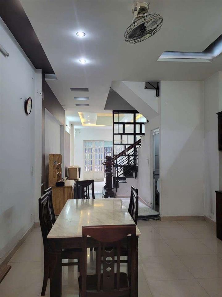 👉Cho thuê nhà 1trệt 3lầu 6pn 6wc 1bếp DT 4,5X20 Nhà Mặt tiền kinh Doan
