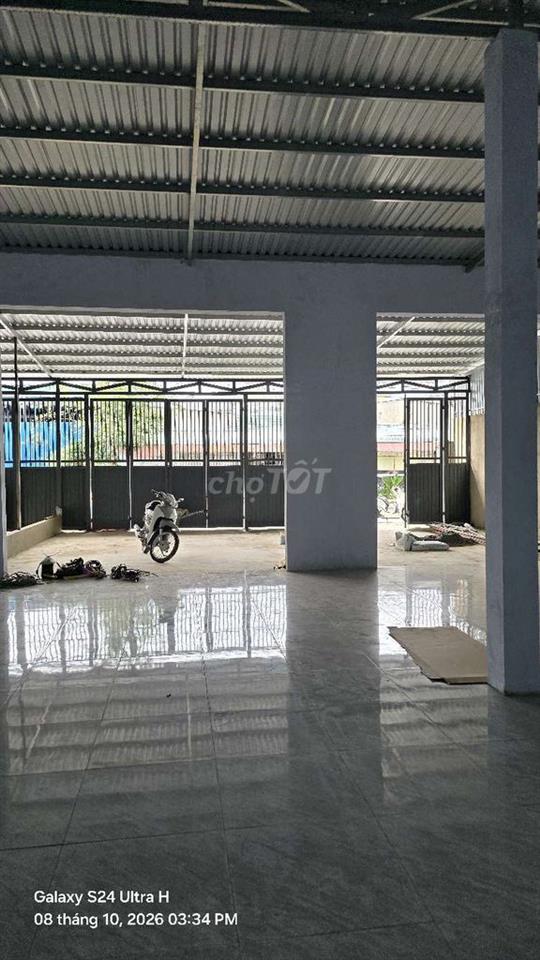 🧣Cho thuê xưởng DT 10X18 Tổng 180m Đường xe Tải lớn