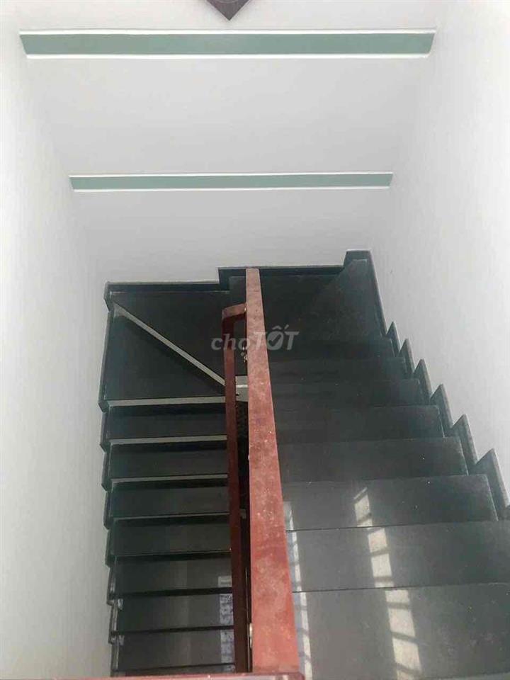 Nhà cho thuê rẻ đẹp, dt 4*16 đúc 3 tấm 4pn 3wc, 2/ liên khu 5-6, bình