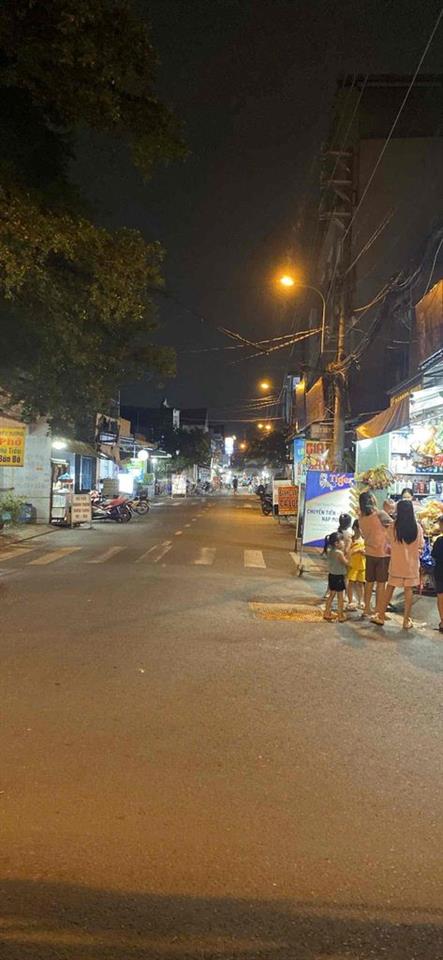 Hàng ngộp hạ giá 1 tỷ còn 8 tỷ 680 (8m x 20m) mặt tiền đường nhựa 12m
