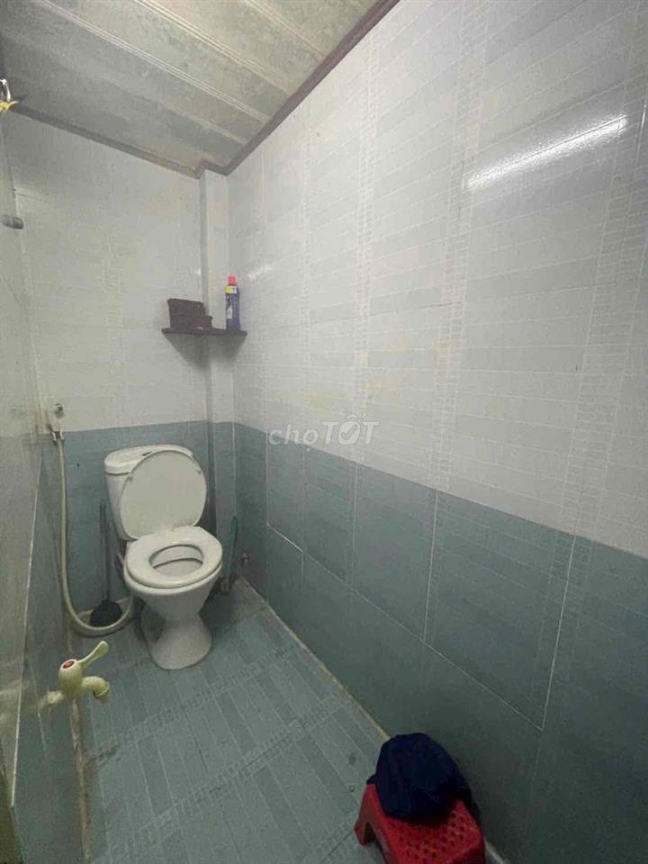 Nhà bán 2 tầng (3m x 11m) công nhận 56m2 gần đại học công thương