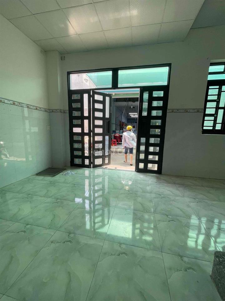 Nhà thuê 6,5 triệu 2 tầng 3 phòng ngủ 2 vệ sinh liên khu 4-5