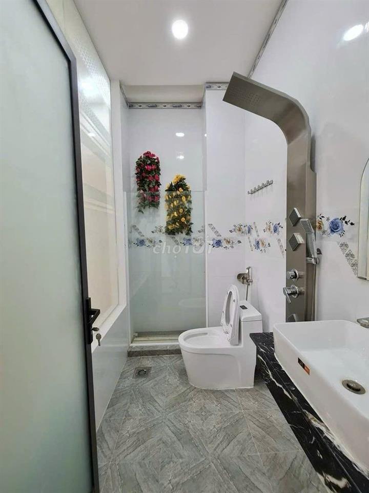 Cho thuê gấp nhà MT 33B Hiền Vương, P. Phú Thạnh, Q. Tân Phú 