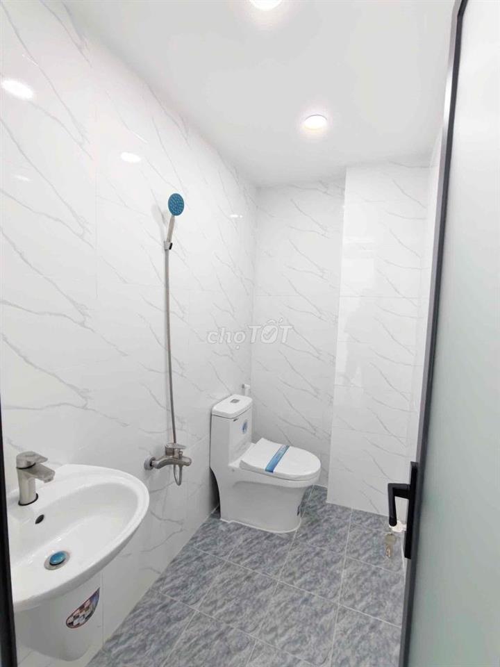 Nhà 1 lầu 5.5x10m2 Tỉnh Lộ 10,P.Bình Trị Đông A,Q.Bình Tân