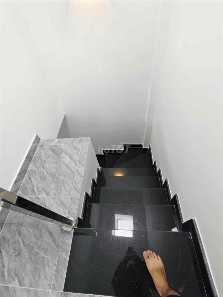 Nhà 1 lầu 5.5x10m2 Tỉnh Lộ 10,P.Bình Trị Đông A,Q.Bình Tân