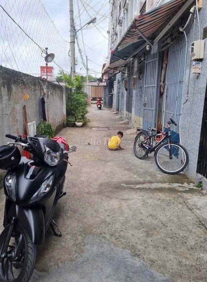 Nhà 3 lầu 3x9m2 Hương Lộ 2,P.Bình Trị Đông,Q.Bình Tân