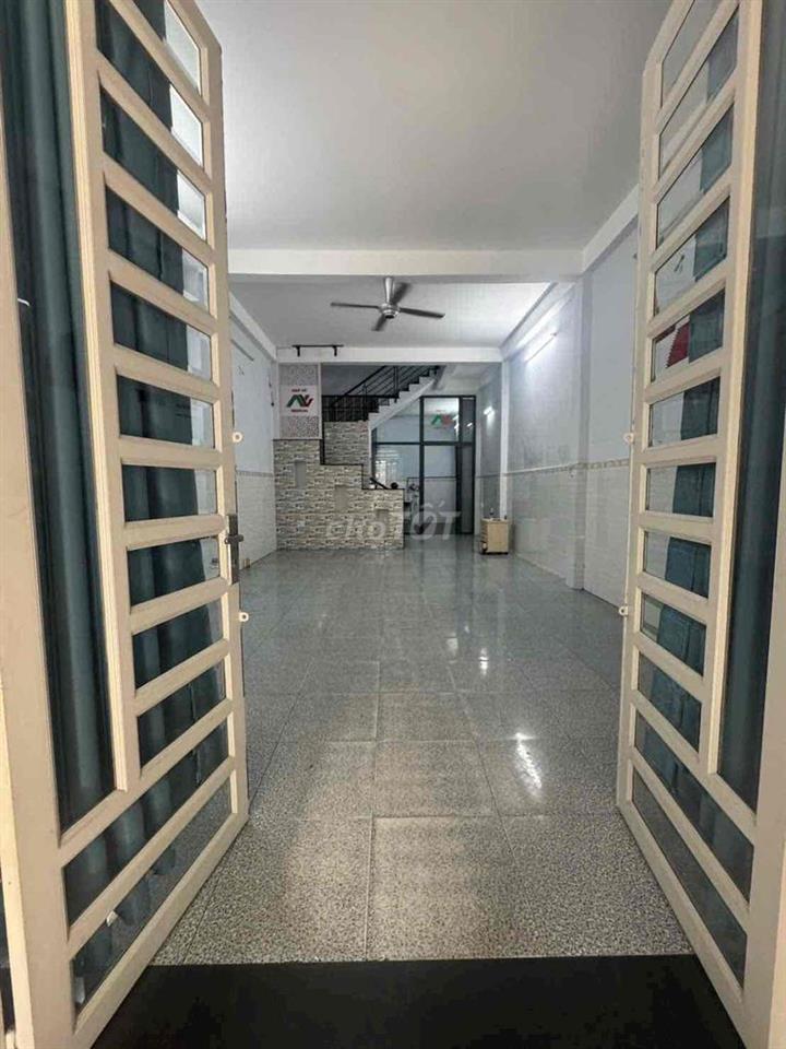 Nhà phù hợp ở , và mở cty
