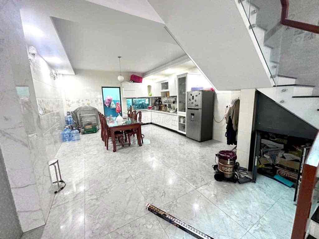 cho thuê nhà khu Tên Lửa full nội thất
