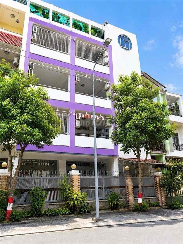 Nhà mặt phố 3tầng + sân thựơng  , 15phòng . Tân Phú