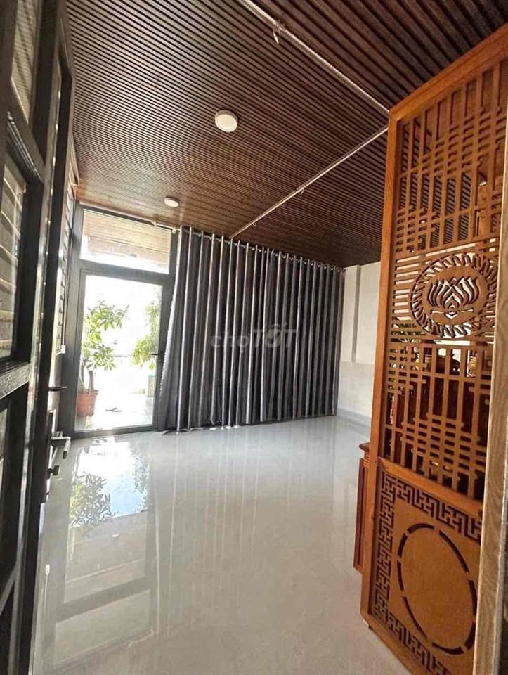 chính chủ cần bán gấp , nhà xây tâm huyết ở TKTQ