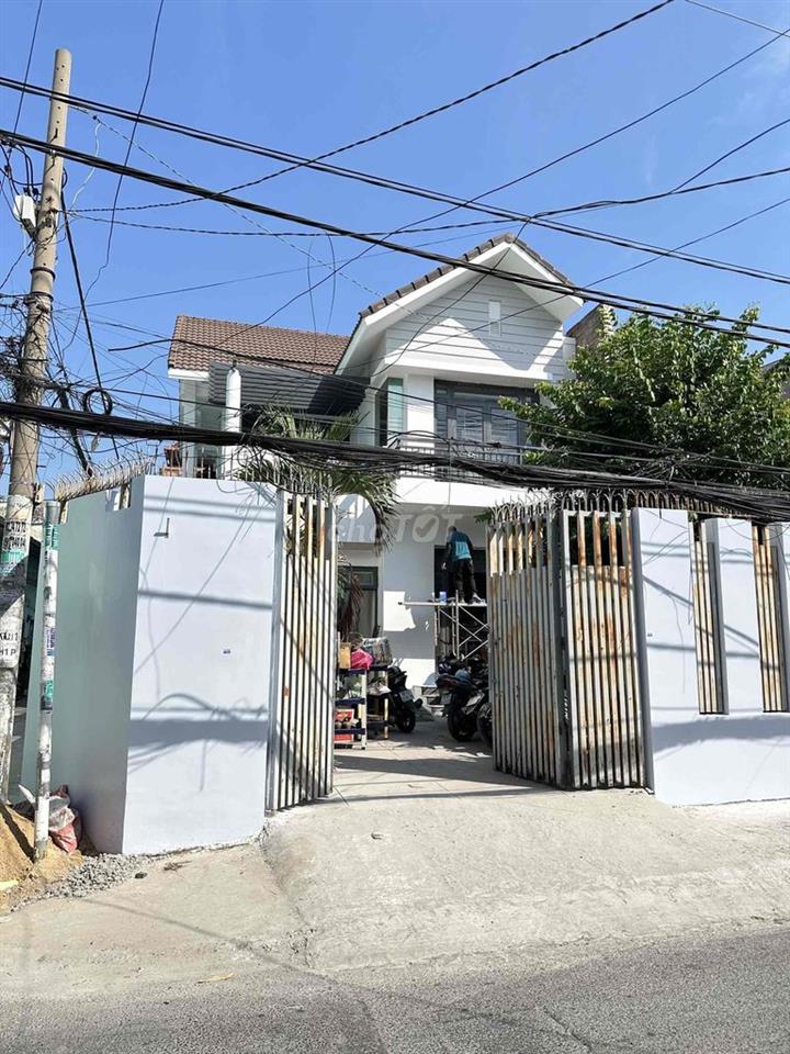 Cho thuê nguyên căn biệt thự 300m2