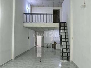 nhà cho thuê nguyên căn 4×20 có gác lửng