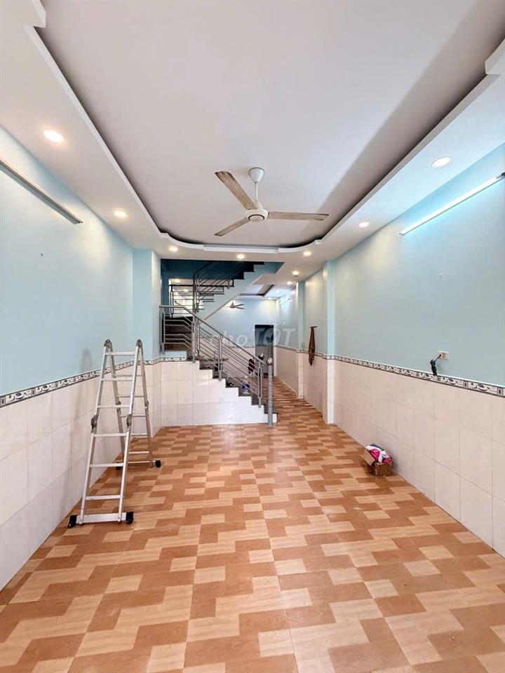 Nhà cho gia đình hoặc Công ty nhỏ thuê