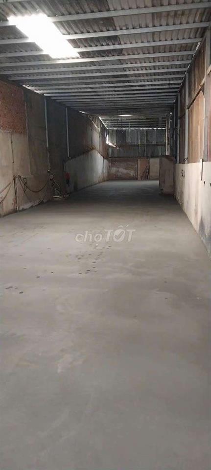 cho thuê kho diện tích 240m2 giá 11triệu trên tháng